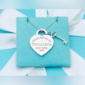 Tiffany & Co. SS Medium RTT with Key Heart Pendant Necklace 16” EUC